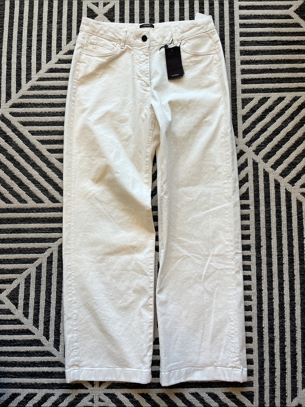Windsor UK 🇬🇧 - Beige/Cream Baggy Fit Modern Jeans {Fit Men’s 34 W X 34 L}
